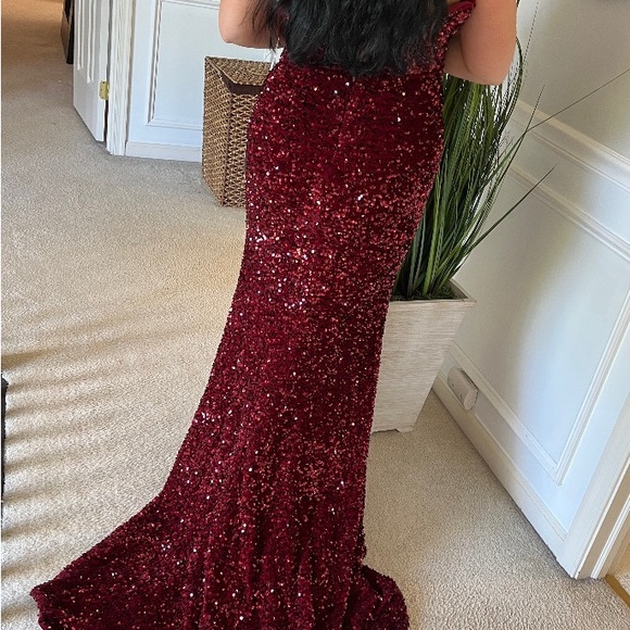 Portia and Scarlett Prom Dress